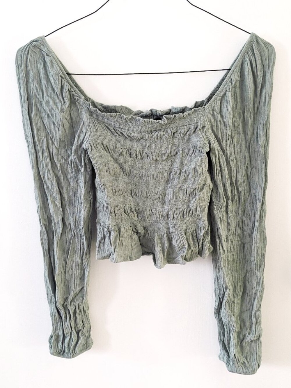 Sage green peasant crinkle crop blouse top shirt women's SMALL babydoll cropped